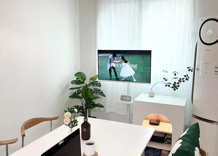 アパート Cozy Clover